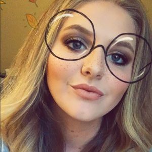 Meet your Posher, Jordyn